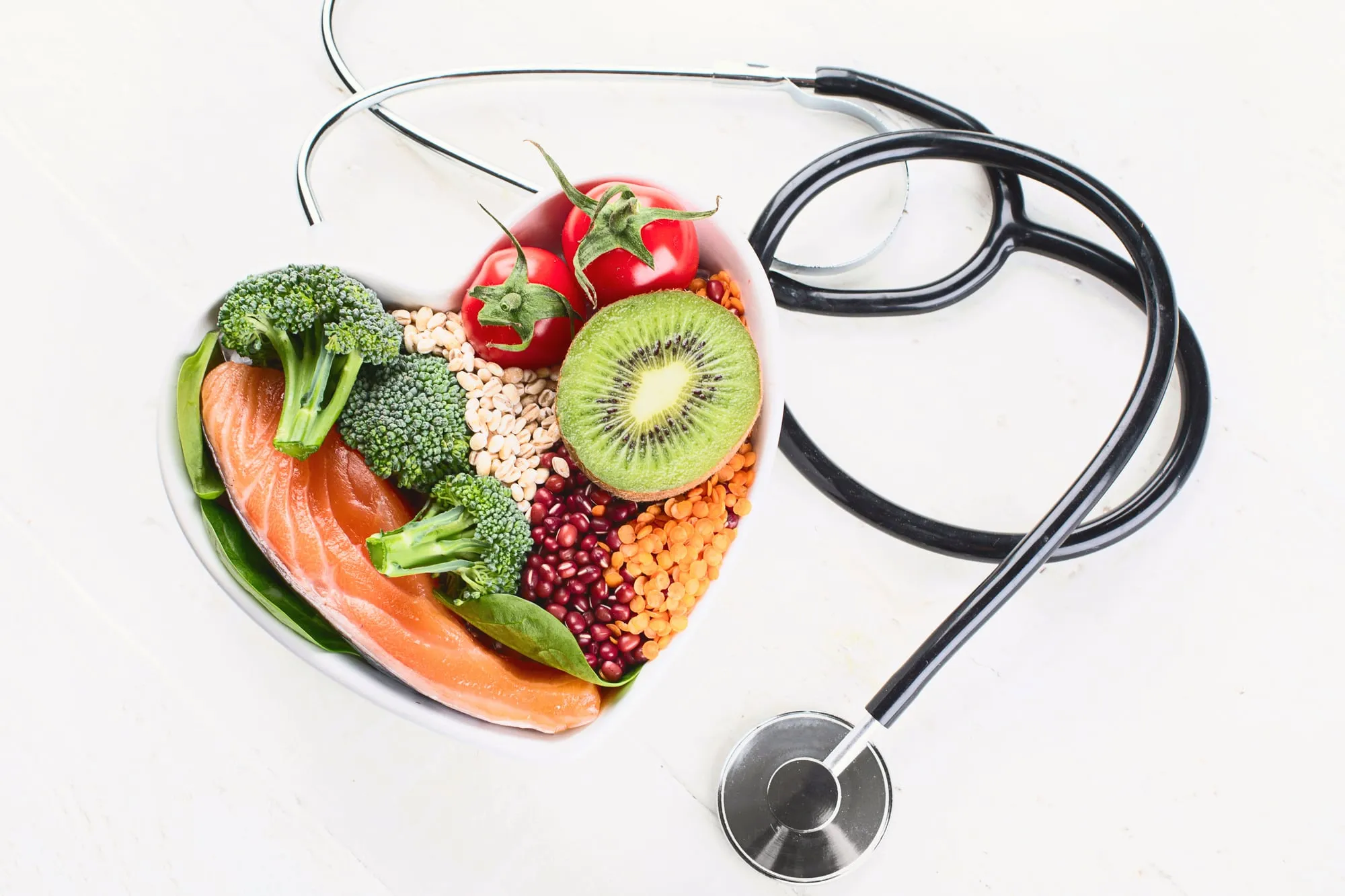 Symptômes, causes et solutions naturelles contre le cholestérol élevé